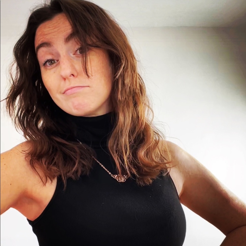 Meet your Posher, Kayla